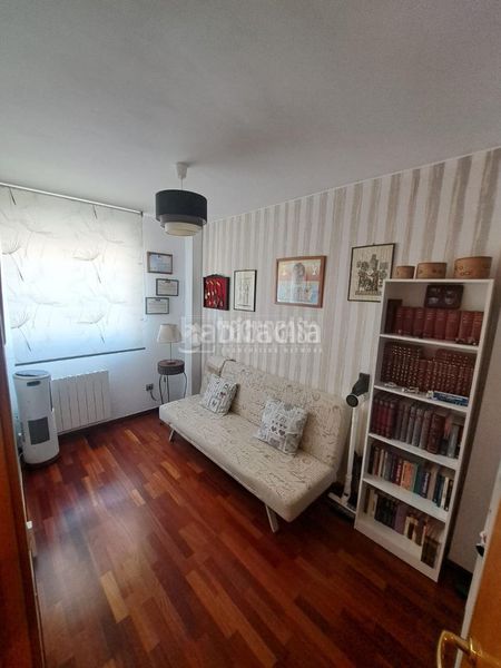 Foto d90bea22-98d9-4484-84d5-66ed3c0da1b2. Casa aparellada amb calefacció aparcament a María de Huerva