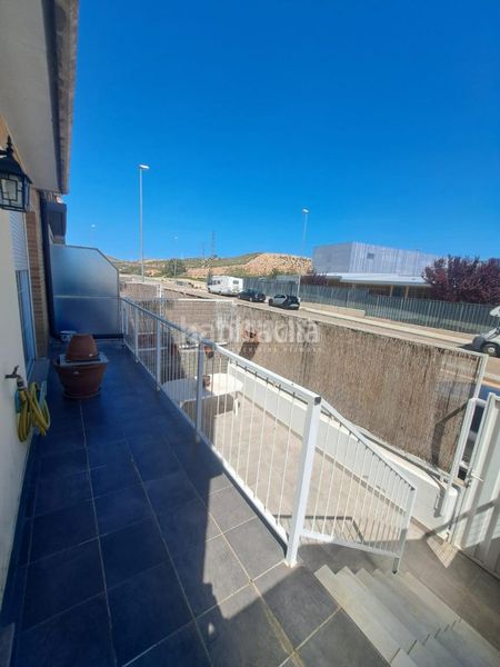 Foto f1ecb9a6-879e-40ee-865e-88ad050b85ea. Casa aparellada amb calefacció aparcament a María de Huerva