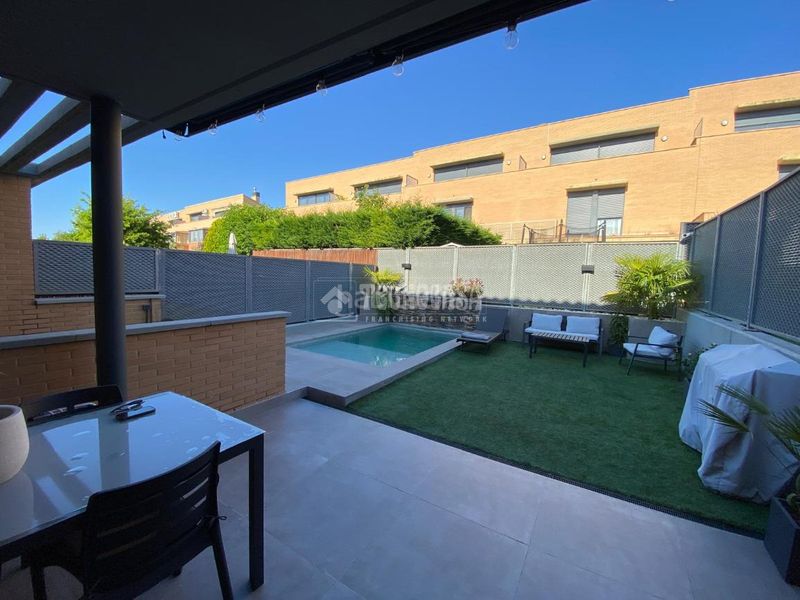 Foto e74c1c9e-06d4-4793-a71a-f6a8ef36d010. Casa pareada casa en venta en Cuarte de Huerva