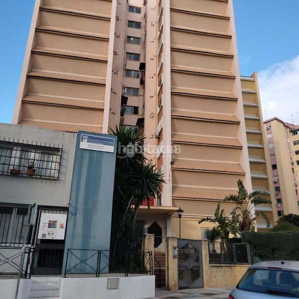 Foto 923aa913-416f-4c40-94a3-fd54e68aac4a. Piso  en venta en alegría de la huerta- jardín de Málaga Málaga