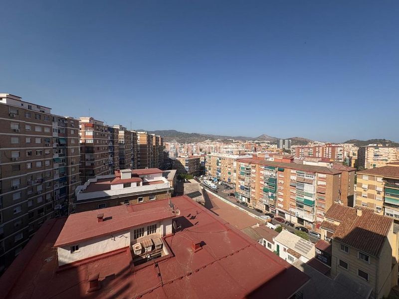 Foto d32485e7-c87c-4cb1-a096-d29e98ac70ed. Pis a Parque Victoria Eugenia Málaga