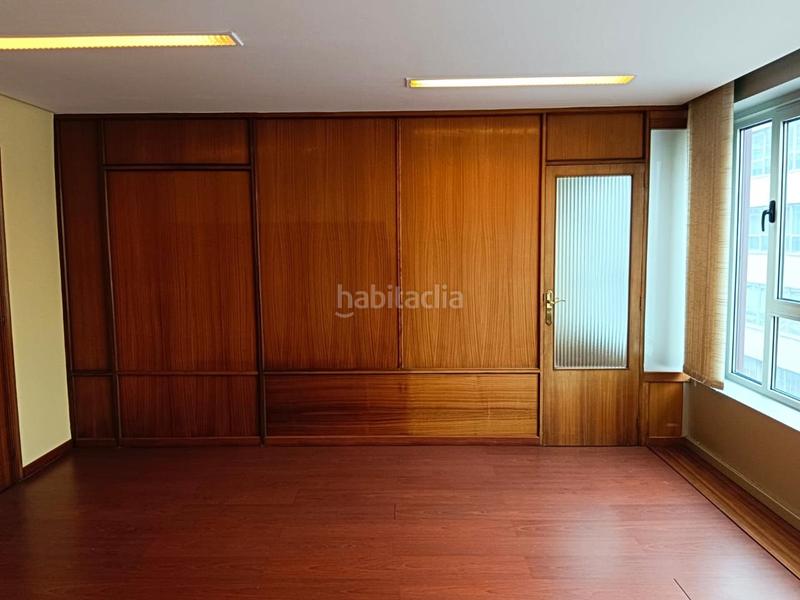 Foto 32521107-408c-4274-8064-457ebfedbafe. Miete büro in Ensanche Coruña (A)