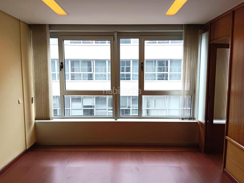 Foto 411aef85-9ea9-4ef2-a772-034da30e8a7b. Rent office space in Ensanche Coruña (A)
