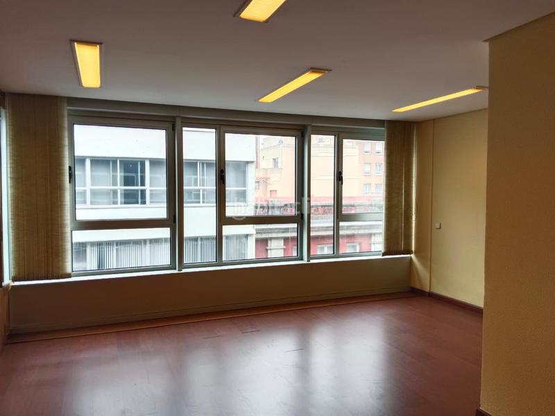 Foto 5fe21168-d843-4175-8a1c-32735a442b32. Rent office space in Ensanche Coruña (A)