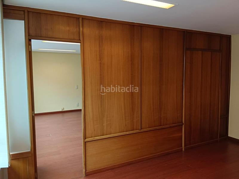 Foto 9859f3be-2b9f-4300-aa82-891cac6ebb3e. Rent office space in Ensanche Coruña (A)