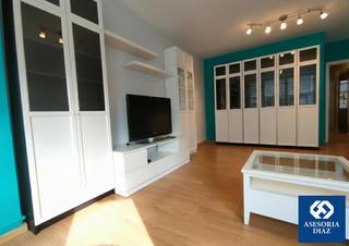 Rent Flat  Finisterre. Piso en avenida de finisterre