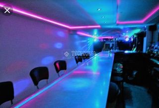 Geschäftsraum in Puerto de la Duquesa. Local comercial en venta en manilva