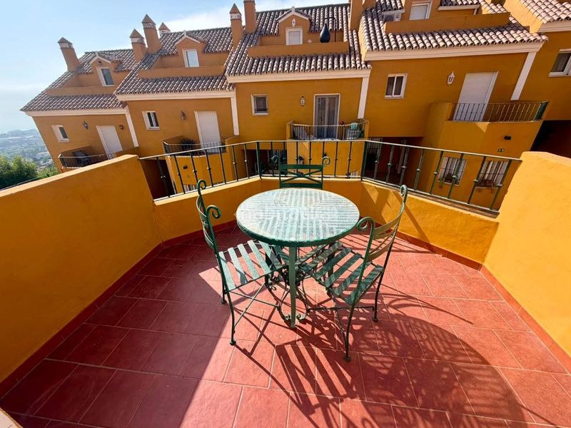 Foto 0ba8b4c3-dc9e-49d2-bb9a-63792c933c35. Casa aparellada a Manilva pueblo Manilva