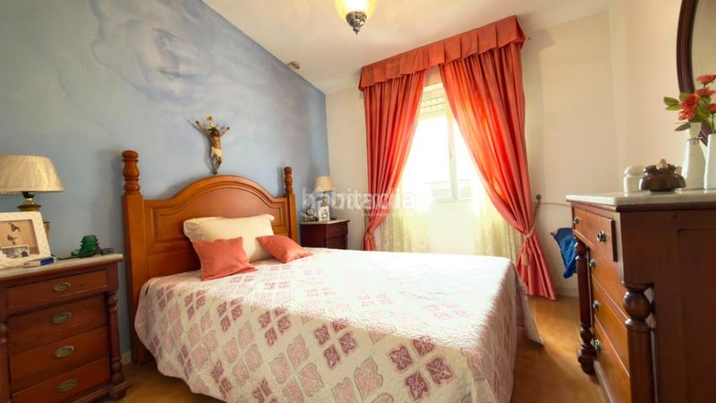Foto 5268c78e-3c03-4246-895d-534edc9b79b4. Casa aparellada amb aparcament a Barrios (Los)