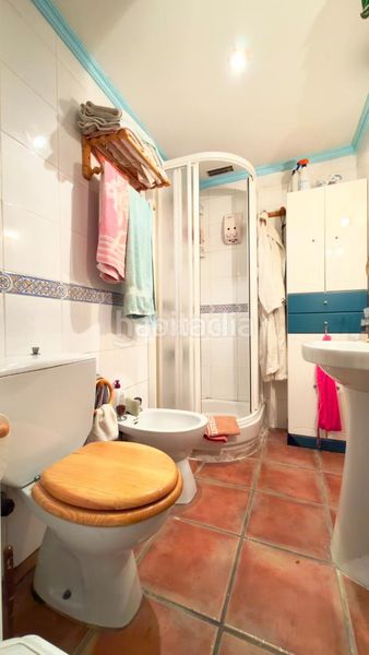 Foto 5b5343aa-f207-4244-aeaf-5d354466e49d. Casa aparellada amb aparcament a Barrios (Los)