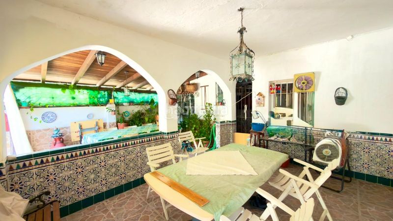 Foto bd94b989-a7ce-49eb-afc5-b6d5449c76bd. Casa aparellada amb aparcament a Barrios (Los)