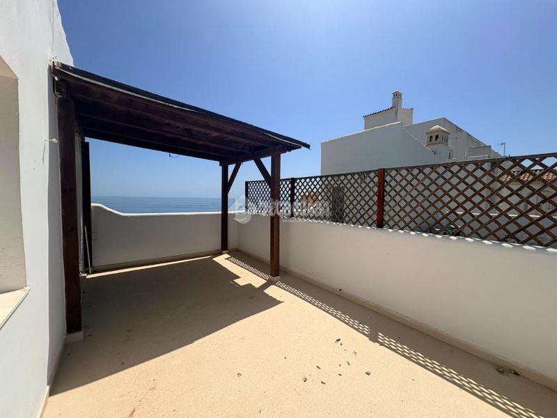 Foto abc053db-a240-4332-ac87-41a874bc745e. Àtic amb aparcament piscina a bahía de Casares Casares