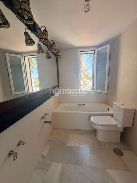 Foto d901c11d-942d-4047-87cb-1166e163b35d. Àtic amb aparcament piscina a bahía de Casares Casares