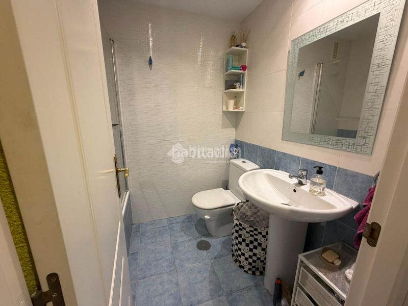 Foto b029a97a-f8d3-4f73-b841-b64902586b69. Piso  en venta en bahía de Casares Casares