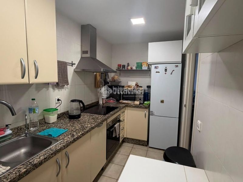 Foto c576fc1d-971e-4c8e-86dc-878ad16e6862. Piso  en venta en bahía de Casares Casares