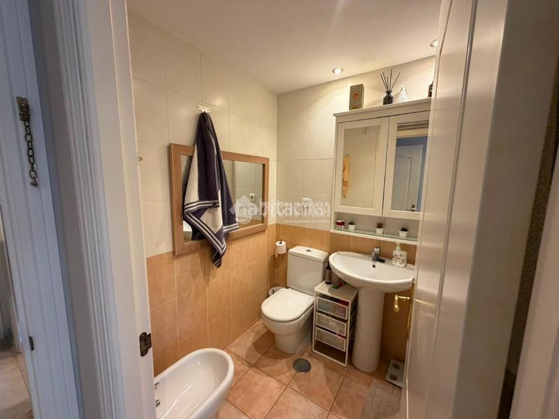 Foto c9fdadee-1ac0-4d2c-a604-19b78890834a. Piso  en venta en bahía de Casares Casares