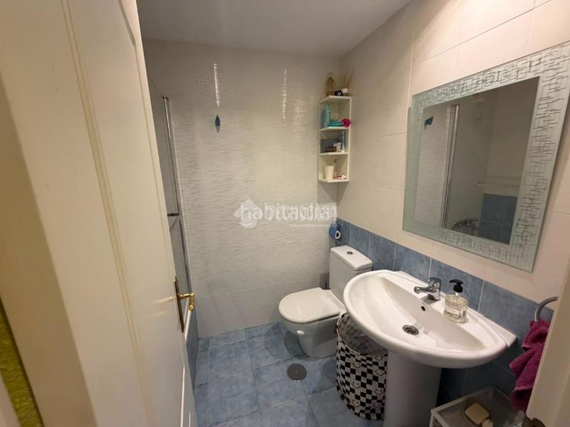 Foto e29f8ee9-3da0-4ce7-88b6-3c5d5663e906. Piso  en venta en bahía de Casares Casares