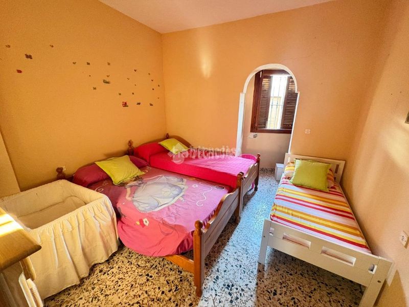 Foto 9337e3c3-696e-49cd-8ea3-dd8d37b30ce4. Casa aparellada a Puerto de la Duquesa Manilva