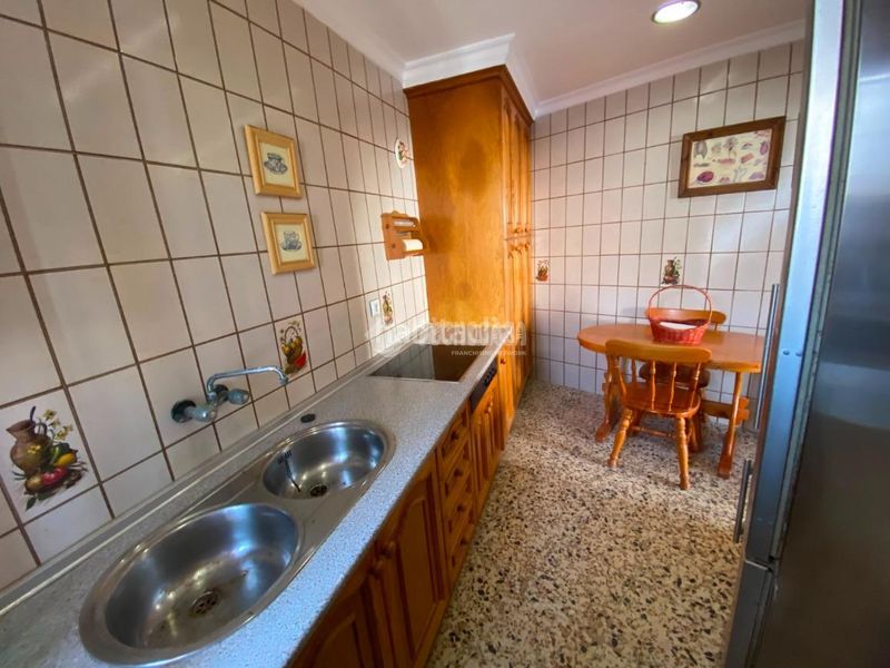 Foto efc3be50-0f4e-4ac0-927b-fd0e118dc2fa. Casa aparellada a Puerto de la Duquesa Manilva