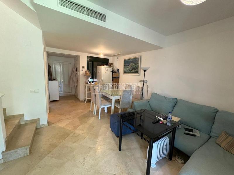 Foto a1f59b07-bb48-4b11-ac50-6bdac1f81cf6. Casa aparellada a La Duquesa Manilva