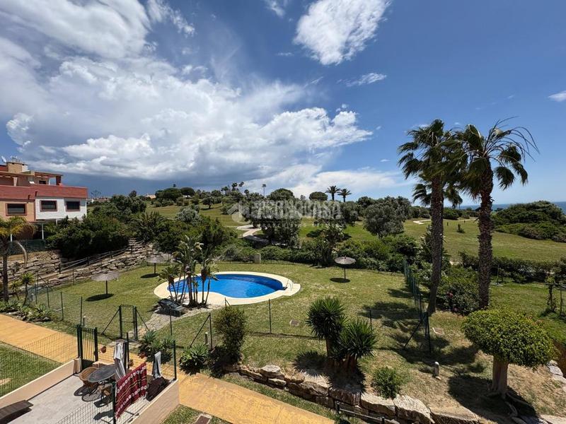 Foto af08b9f1-21e4-4d36-901b-bb7ff89d1899. Casa aparellada a La Duquesa Manilva