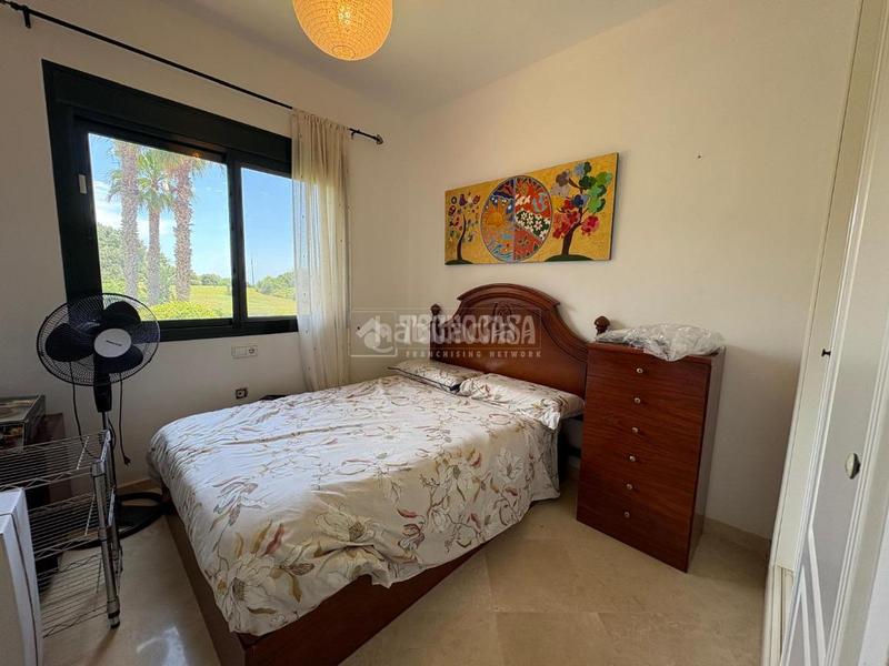 Foto f2c1bc97-2161-4d8c-9124-91537dabb3c6. Casa aparellada a La Duquesa Manilva