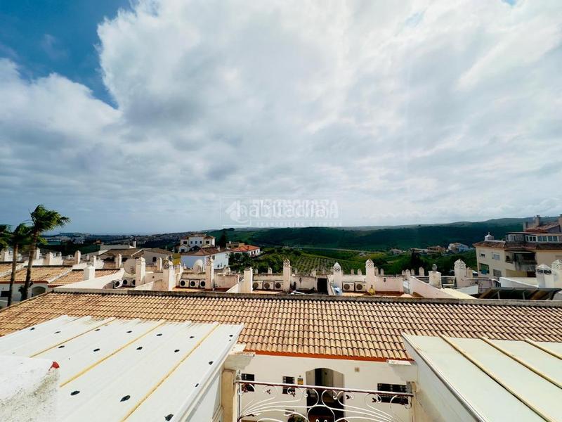 Foto 42a9d180-d9d5-4f6e-85cf-750629e403b2. Casa pareada casa en venta en Manilva pueblo Manilva
