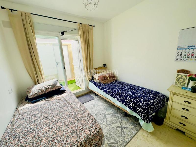 Foto 54cbfc0c-f9f4-4d50-a3b1-9ff477989d15. Casa pareada casa en venta en Manilva pueblo Manilva