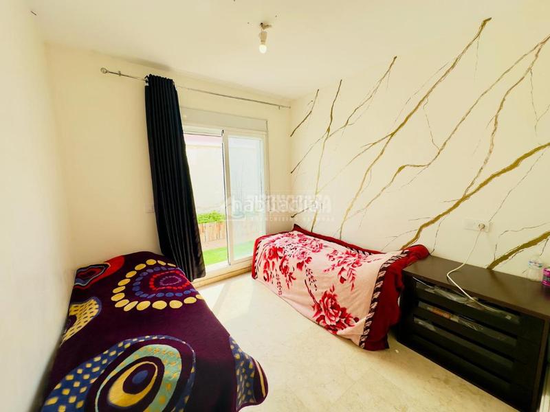 Foto b4bed377-8463-42c3-be09-1743031a1f4e. Casa pareada casa en venta en Manilva pueblo Manilva