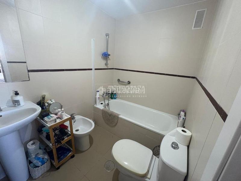 Foto c6ad6107-a240-4d33-88cb-ed6945608466. Etagenwohnung mit parking in Doña Julia Golf Casares