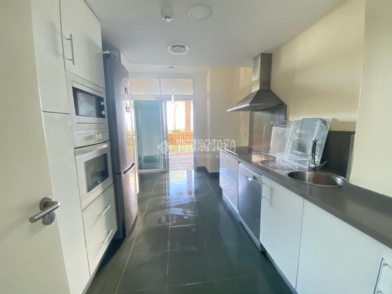 Foto c7dbaf00-deae-4cdb-a539-b4e0a45bd204. Piso  en venta en Chullera Manilva