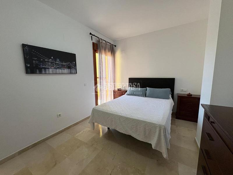 Foto cb534048-e25a-44fd-8c74-0111680f3421. Piso  en venta en san luis de sabinillas en Alcorrín Manilva