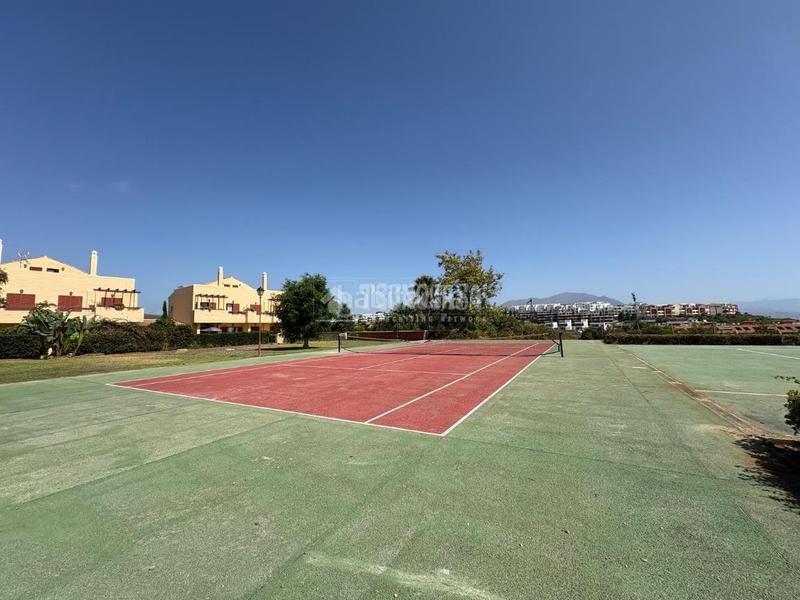 Foto cfead378-5a04-4b53-af7b-39f14af7f99c. Piso  en venta en san luis de sabinillas en Alcorrín Manilva