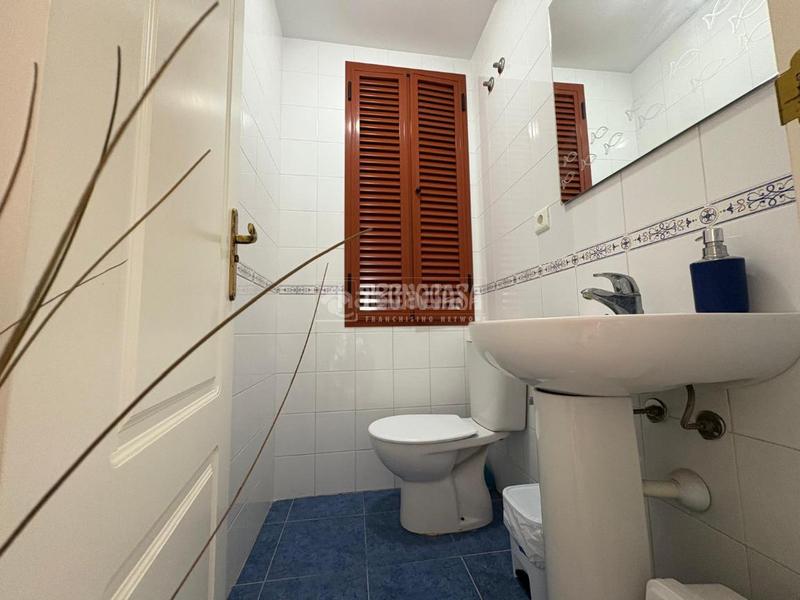 Foto d1e04f0f-b3dd-4f4a-820e-80f9ce6b5442. Piso  en venta en san luis de sabinillas en Alcorrín Manilva