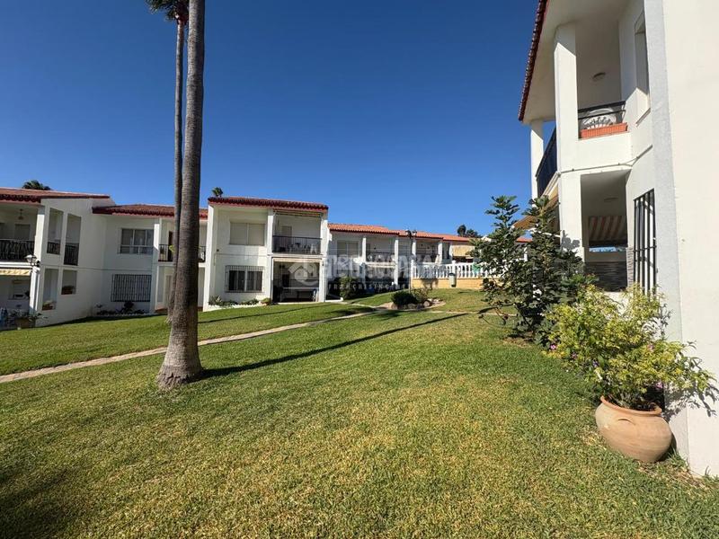 Foto 915e5dbc-0e5f-4980-aafb-a0965de3fa1f. Piso  en venta en Alcorrín Manilva