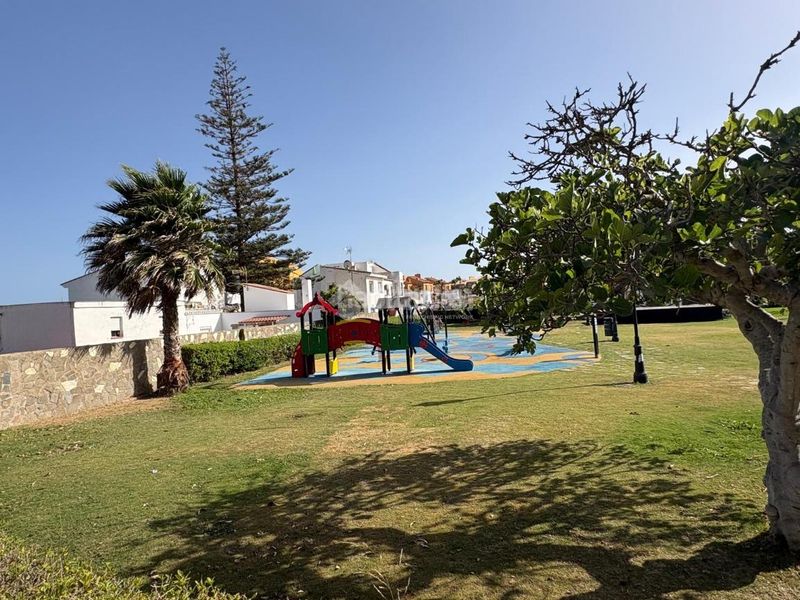 Foto 1e7b9c82-71e3-41e2-846f-f9697e1386e4. Pis amb aparcament a El Castillo Manilva