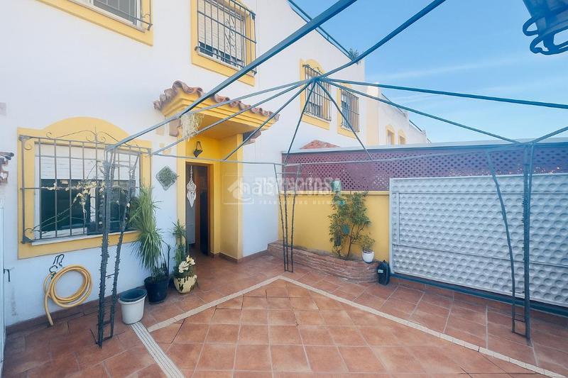 Foto 288f8687-36ab-49cb-b776-9e4fe0a46c8e. Maison jumelée avec chauffage dans San Pedro de Alcántara Pueblo Marbella