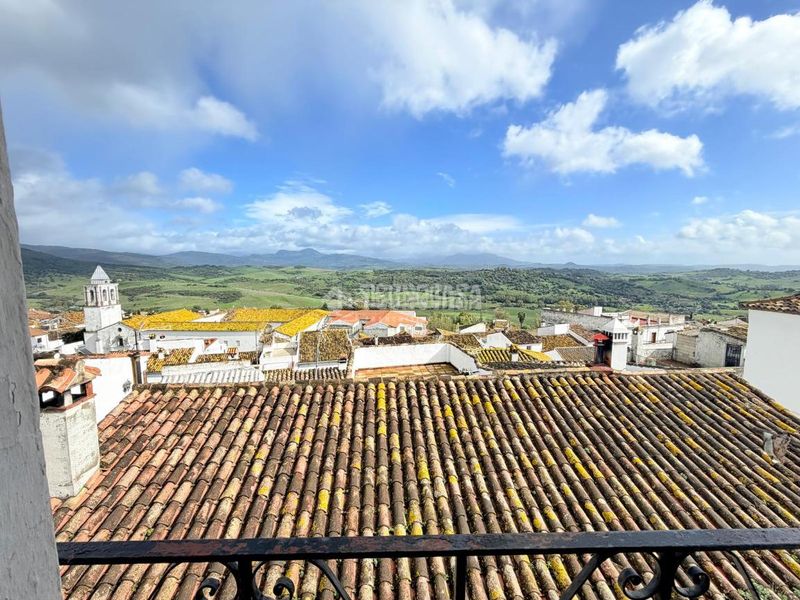 Foto 24fed633-aaf0-4ddf-94d1-21d47ca1de74. Casa aparellada a Jimena de la Frontera