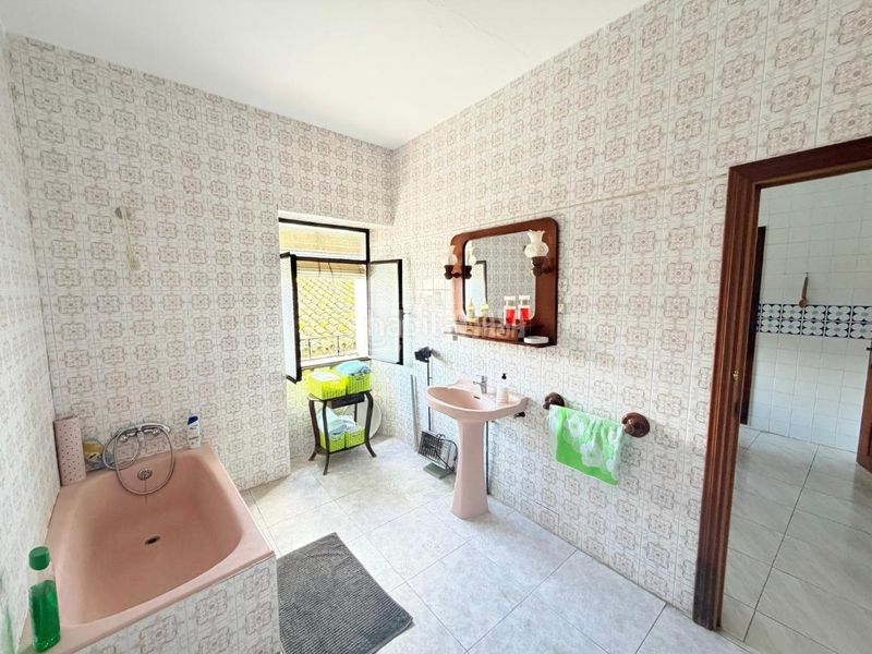 Foto 8a000ee4-7c49-4a2f-a7d7-d9d0c820e800. Casa aparellada a Jimena de la Frontera