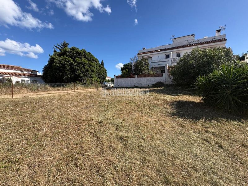 Foto 19cb2d9d-c35f-4c3c-88d4-14628814e5fe. Terreny residencial a Alcorrín Manilva