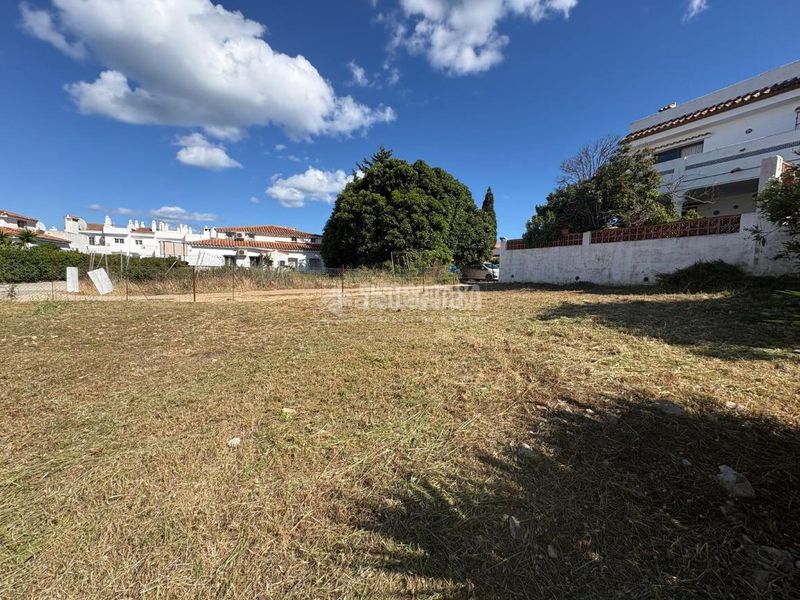 Foto 8cace2f9-c5bd-4aa0-8853-5881588ae27d. Terreny residencial a Alcorrín Manilva
