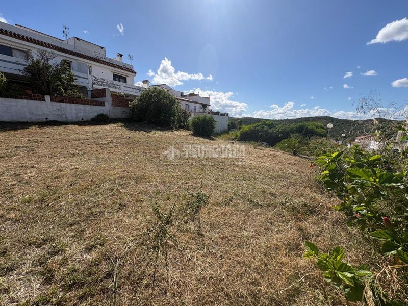 Foto f333d5a0-41b7-4e32-9fbd-e89d4ea34e36. Terreny residencial a Alcorrín Manilva