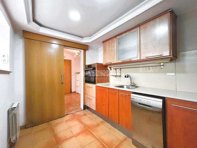 Foto 330cea24-f969-43db-a680-497d6b2a696a. Piso  en venta en lhospitalet de llobregat en Hospitalet de Llobregat (L´)