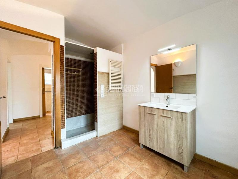 Foto 7ef11e02-3716-4bc0-be04-e6b3593632e9. Piso  en venta en lhospitalet de llobregat en Hospitalet de Llobregat (L´)