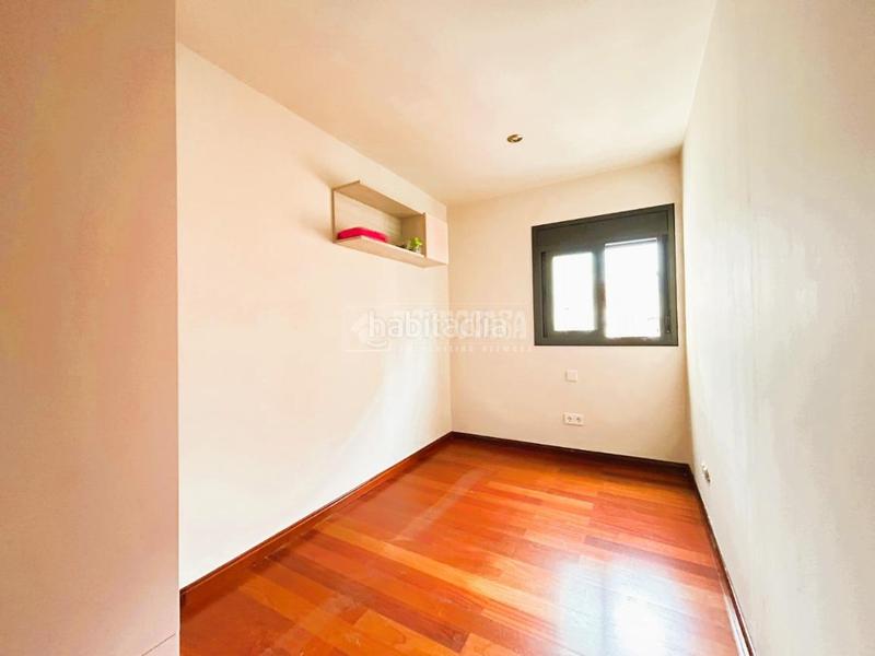 Foto 307137df-0966-407f-b05f-02244b045a21. Ático  en venta en lhospitalet de llobregat en Hospitalet de Llobregat (L´)