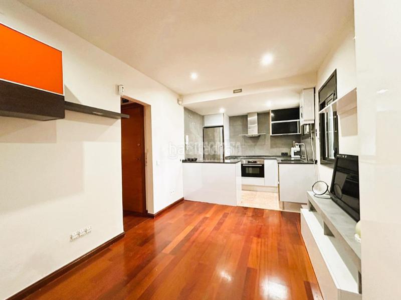 Foto 3ee28e13-ddfb-4527-bdfa-e26be425235d. Ático  en venta en lhospitalet de llobregat en Hospitalet de Llobregat (L´)