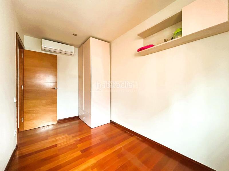 Foto d63a0495-1105-4298-b54d-1e1fc116b7f2. Ático  en venta en lhospitalet de llobregat en Hospitalet de Llobregat (L´)