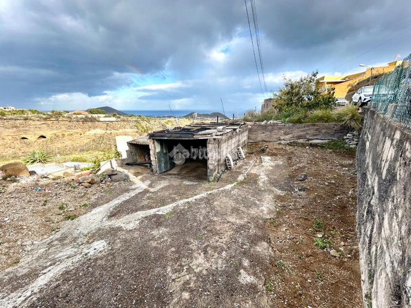 Foto a3c1256c-a59f-4e3b-9c57-44c8fb1dde2e. Masia amb aparcament a Centro Güímar