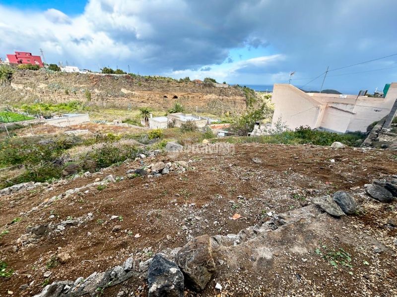 Foto c8fe4b02-3dae-4678-ba15-abbb2e9c065a. Masia amb aparcament a Centro Güímar