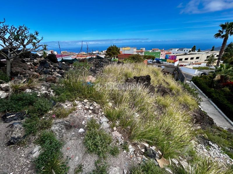 Foto a61a331a-1a4a-42fd-85e6-acd080baf4d2. Terreny residencial a Centro Güímar